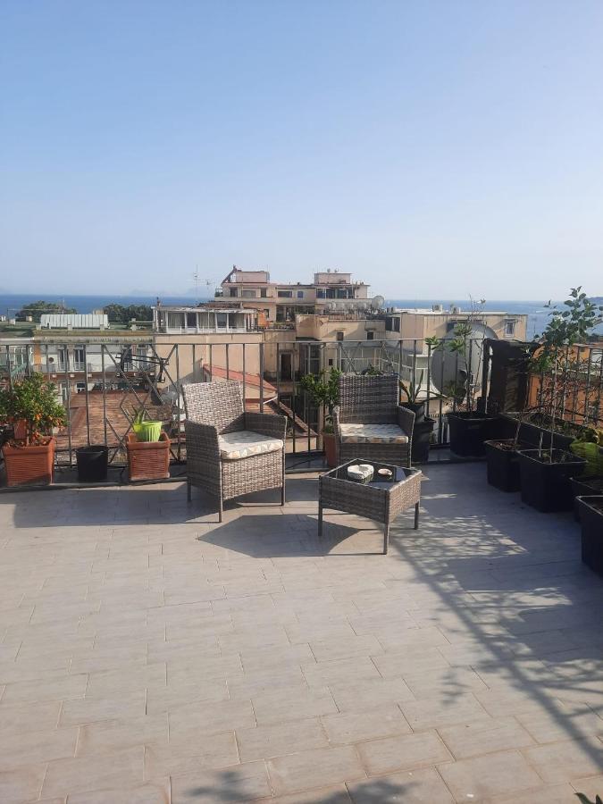 La Casa Di Nettuno Lejlighed Napoli Eksteriør billede