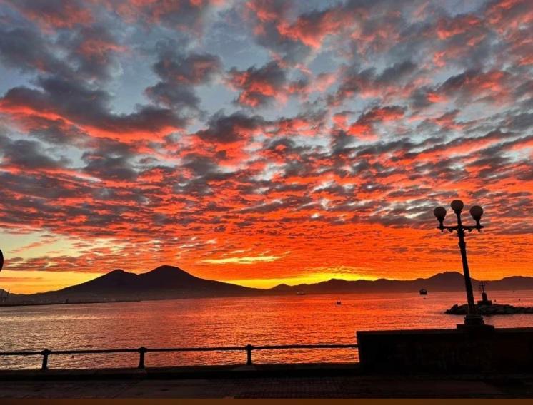 La Casa Di Nettuno Lejlighed Napoli Eksteriør billede